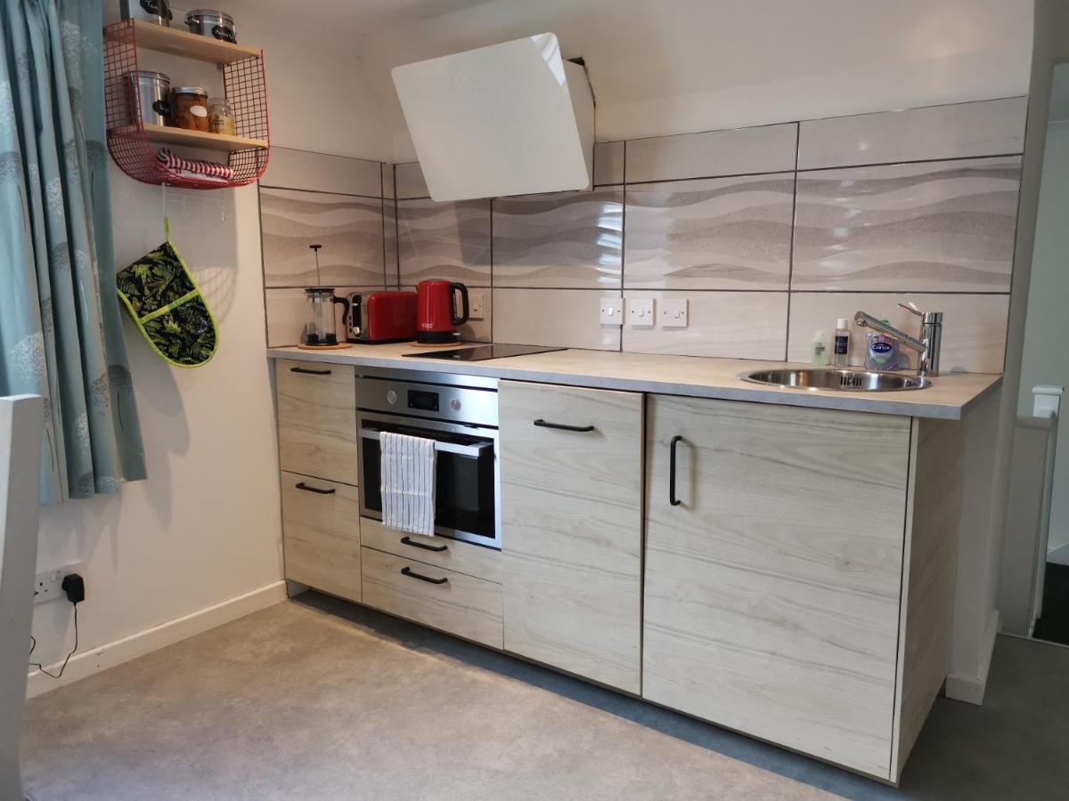Relax In A 1 Bedroom Apartment Near A Country Pub Eyemouth Exterior photo